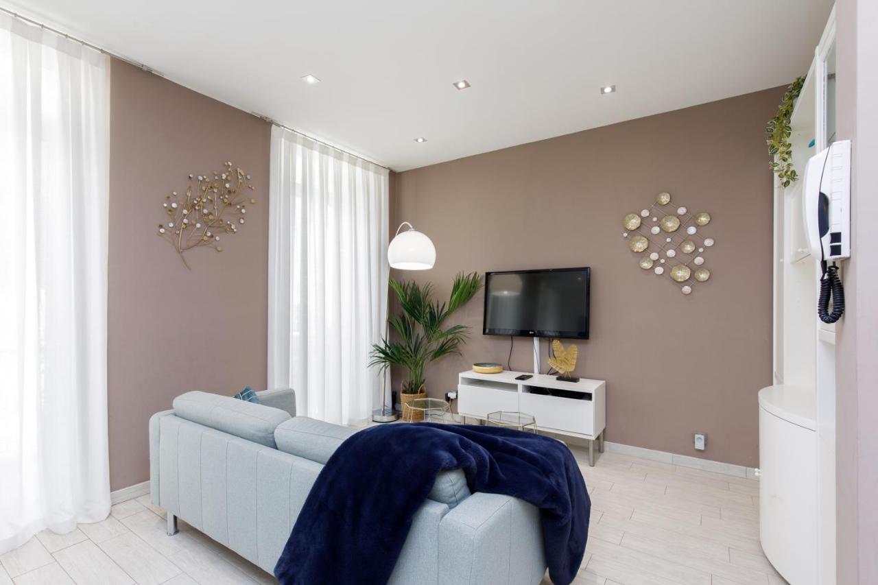 Beautiful 3 Room-flat Near Palais Appartamento *